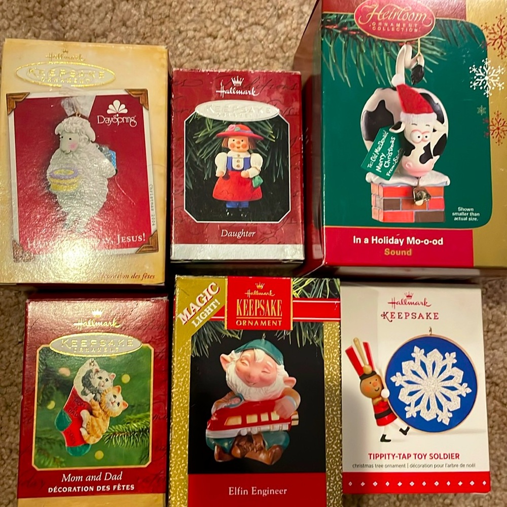 Set of Hallmark and Carlton Cards ornaments